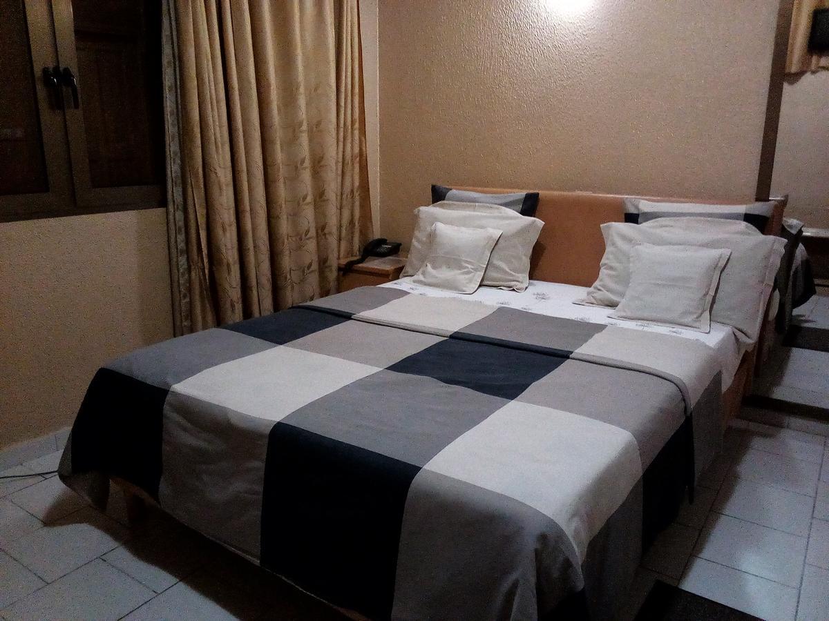 Hotel Saint Thomas Ломе Екстер'єр фото