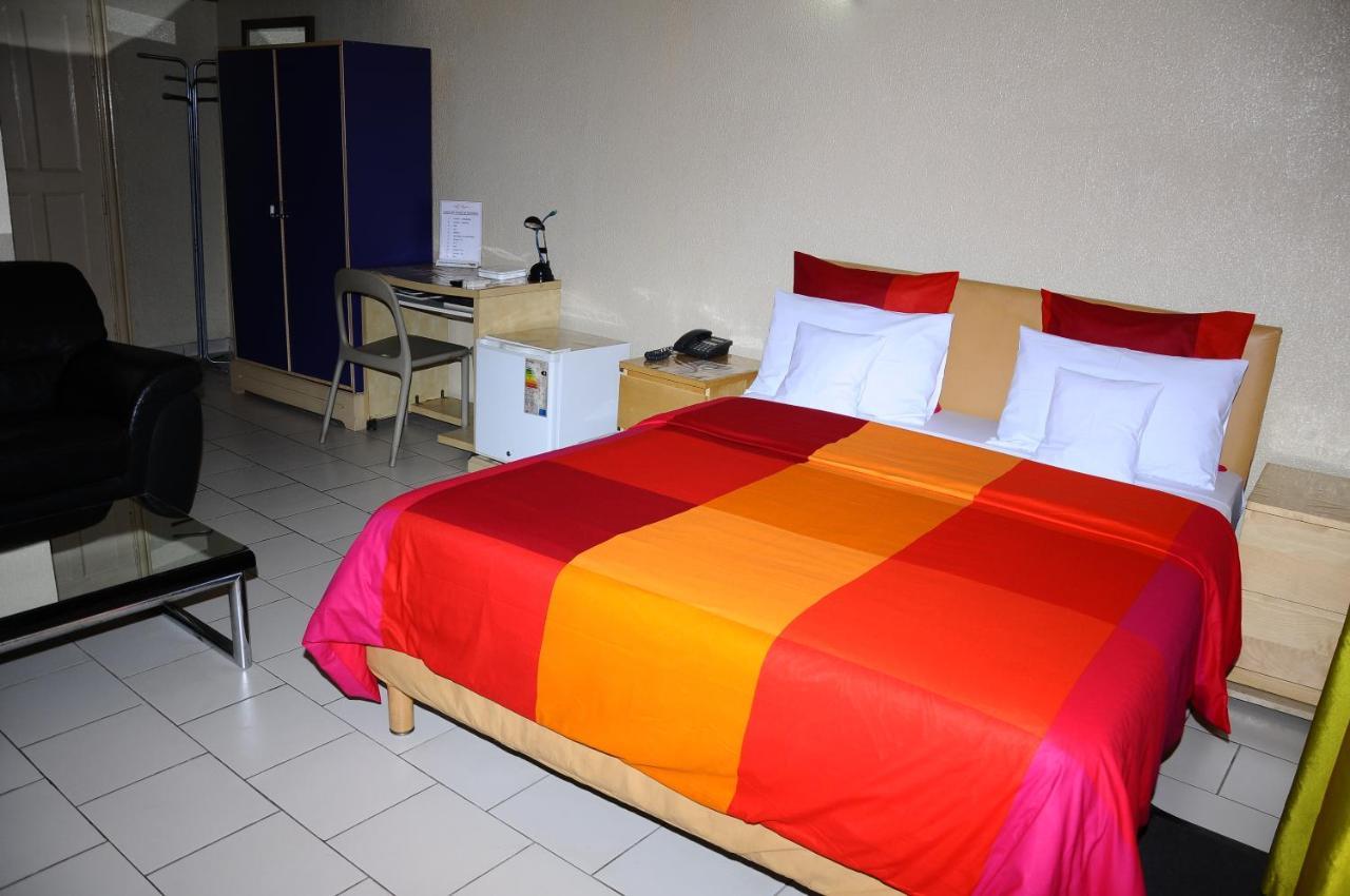 Hotel Saint Thomas Ломе Екстер'єр фото