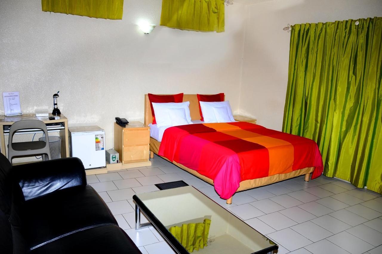 Hotel Saint Thomas Ломе Екстер'єр фото